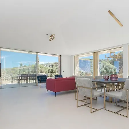 Sous Le Soleil * סן טרופז