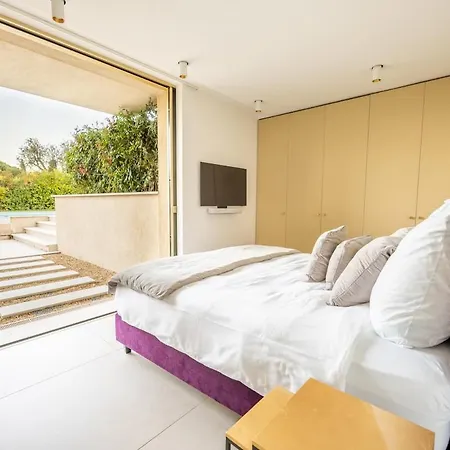 Sous Le Soleil סן טרופז