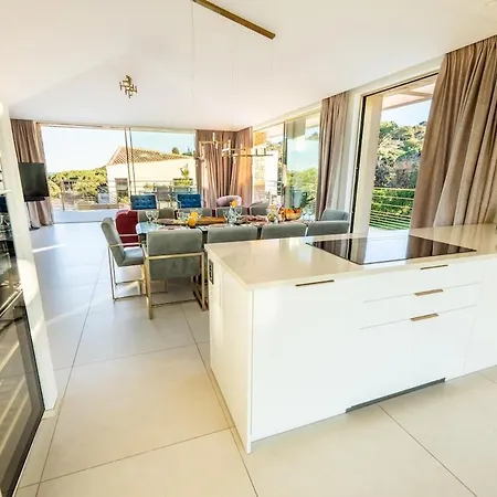 Sous Le Soleil Villa