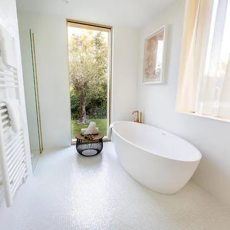 Sous Le Soleil Villa *