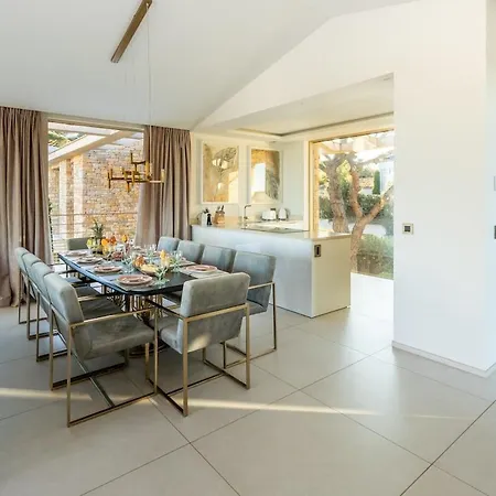 Sous Le Soleil Villa